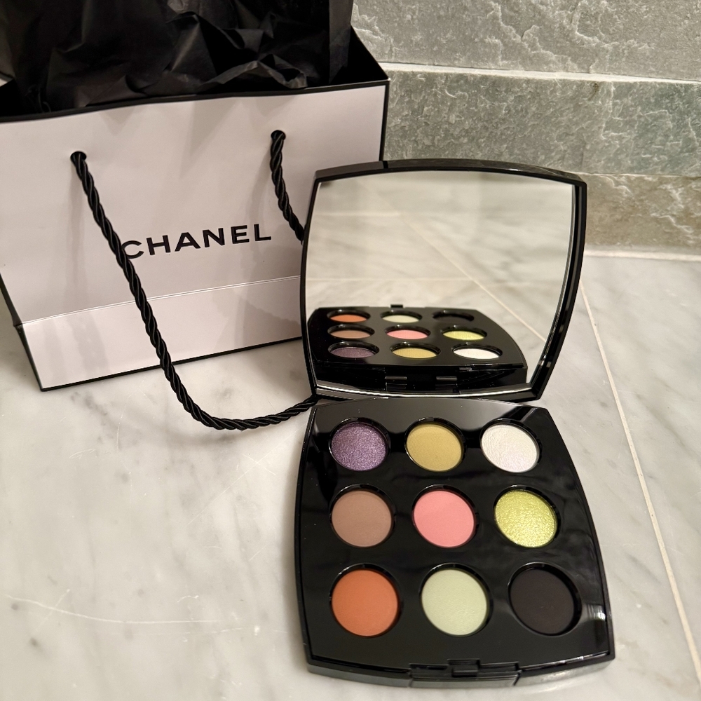 Chanel Les 9’ Ombres Eyeshdow Pallette NEW!